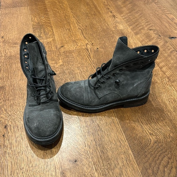 The Shoe Box Women’s Chelsea Boots Grey Size 36 - Picture 1 of 7